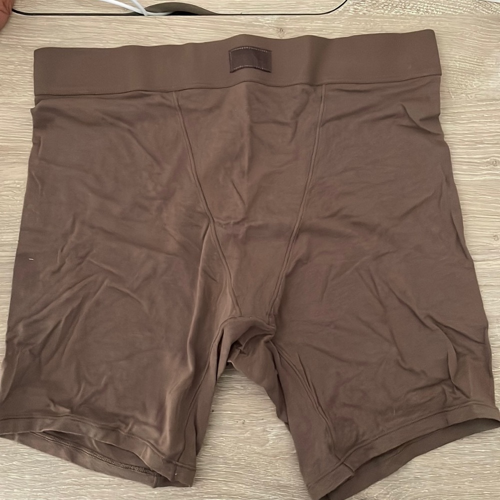 SKIMS soft lounge boxer BRAND NEW NEVER WORN
